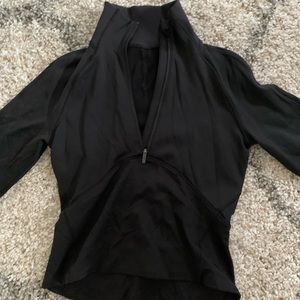 LULULEMON CROPPED PULLOVER!!!